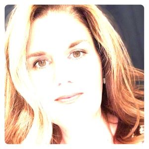 Meet your Posher, Holly